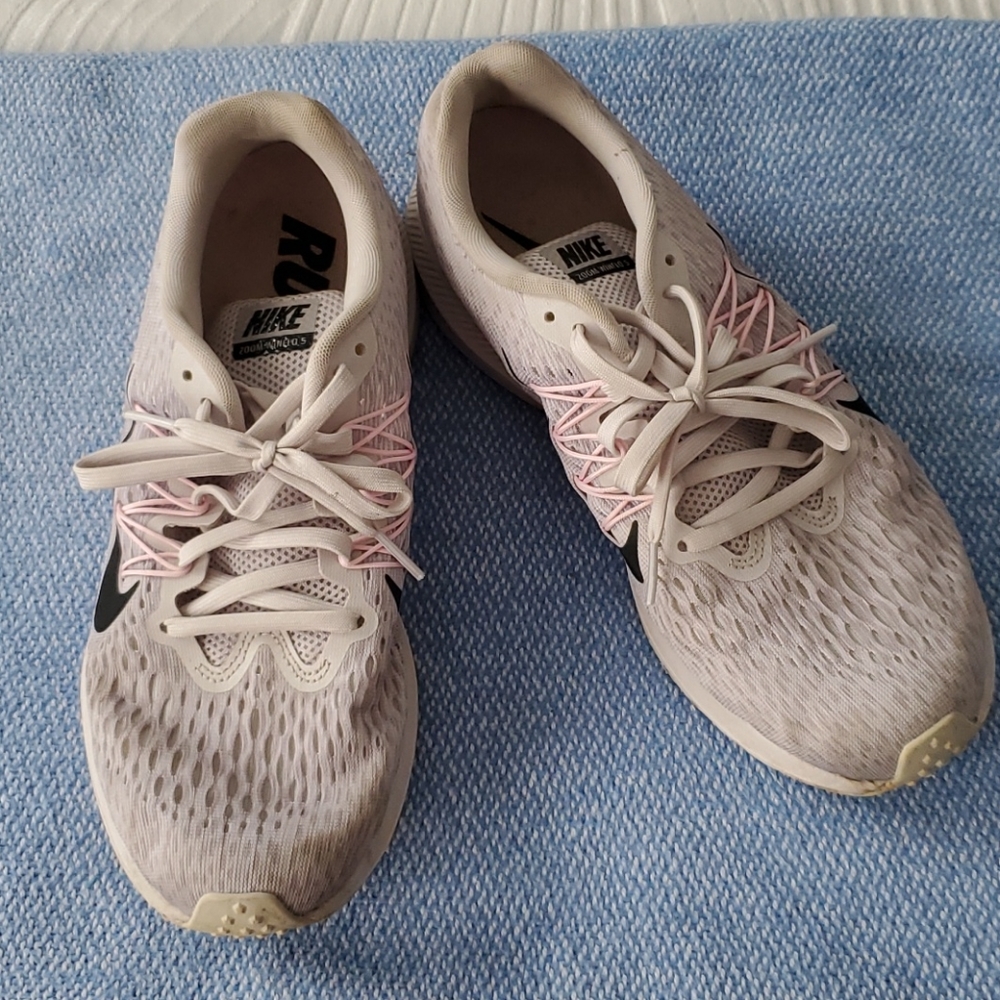 Nike Zoom Windflo 5 Running Shoes